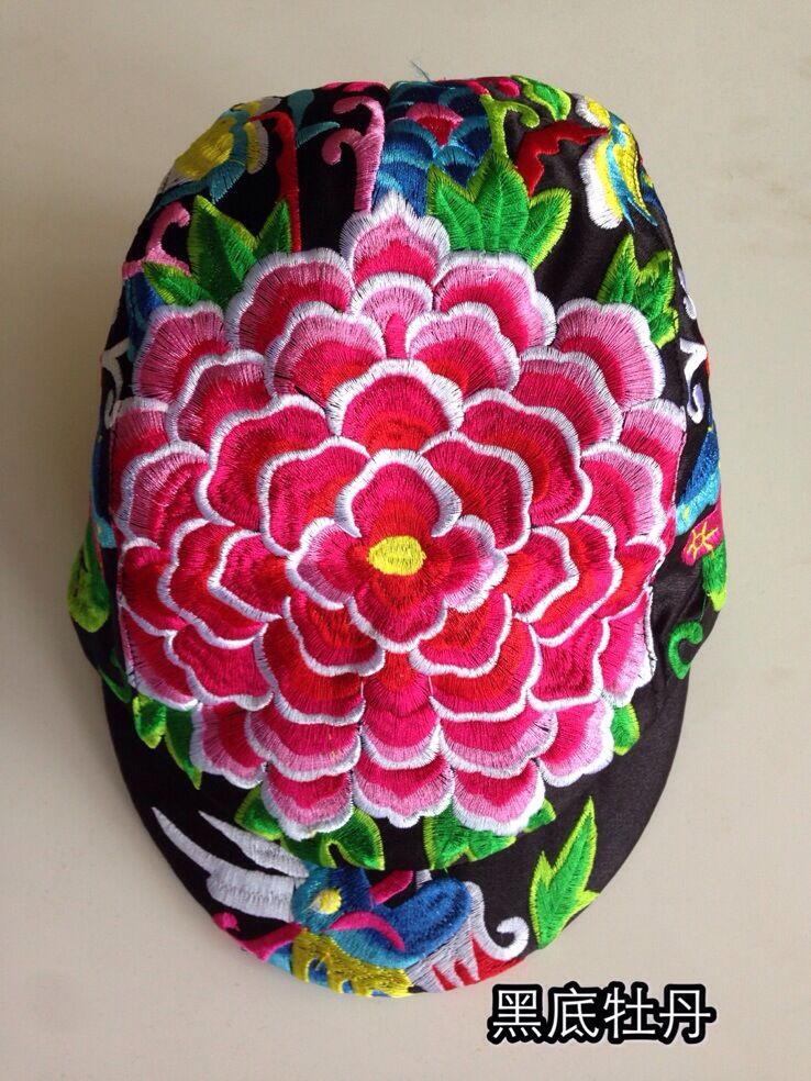 绣花牡丹帽子
